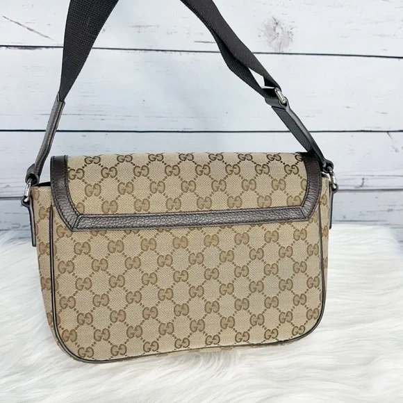 👜 Gucci GG Canvas Messenger Crossbody Bag - Picture 7 of 14